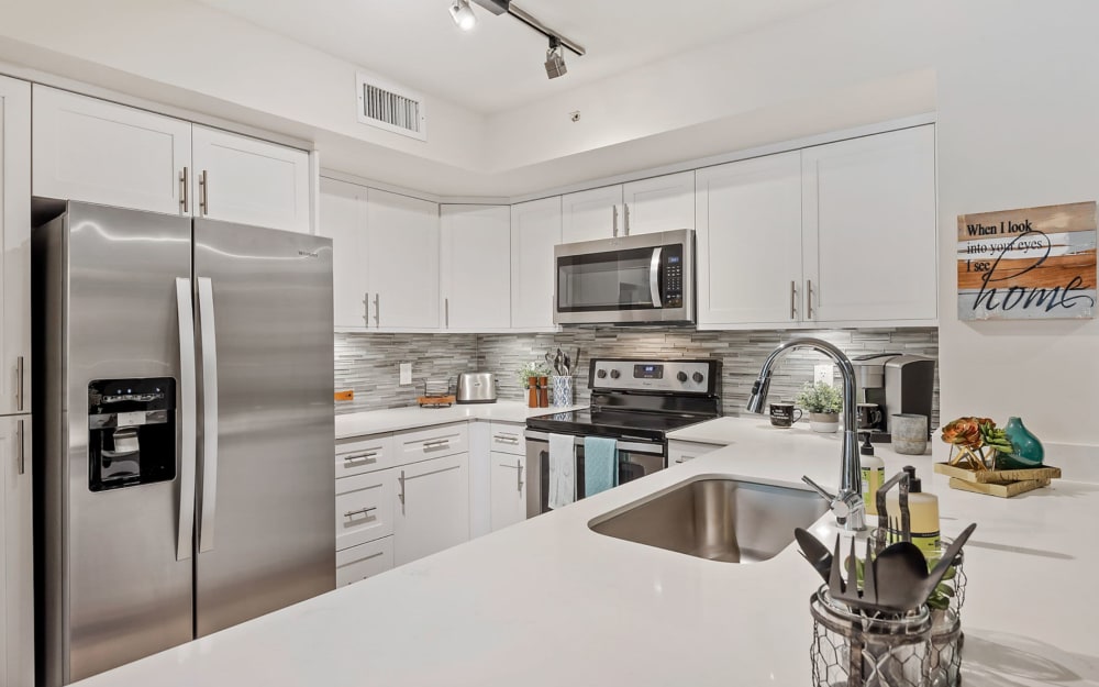 Apartments & Townhomes for Rent Miami Lakes, FL 6600 Main