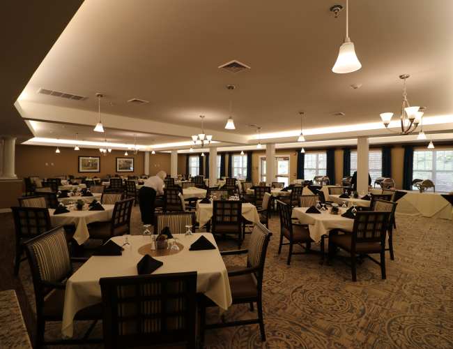 Community dining room at The Harmony Collection at Roanoke - Assisted Living in Roanoke, Virginia