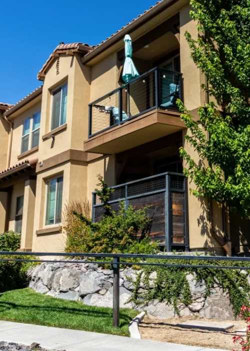 Link to photo gallery at Park Place Apartments in Reno, Nevada