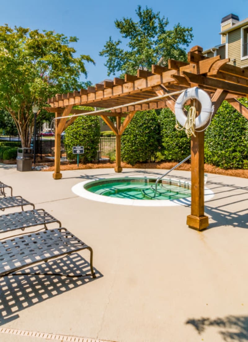 View our amenities at Marquis at Carmel Commons in Charlotte, North Carolina