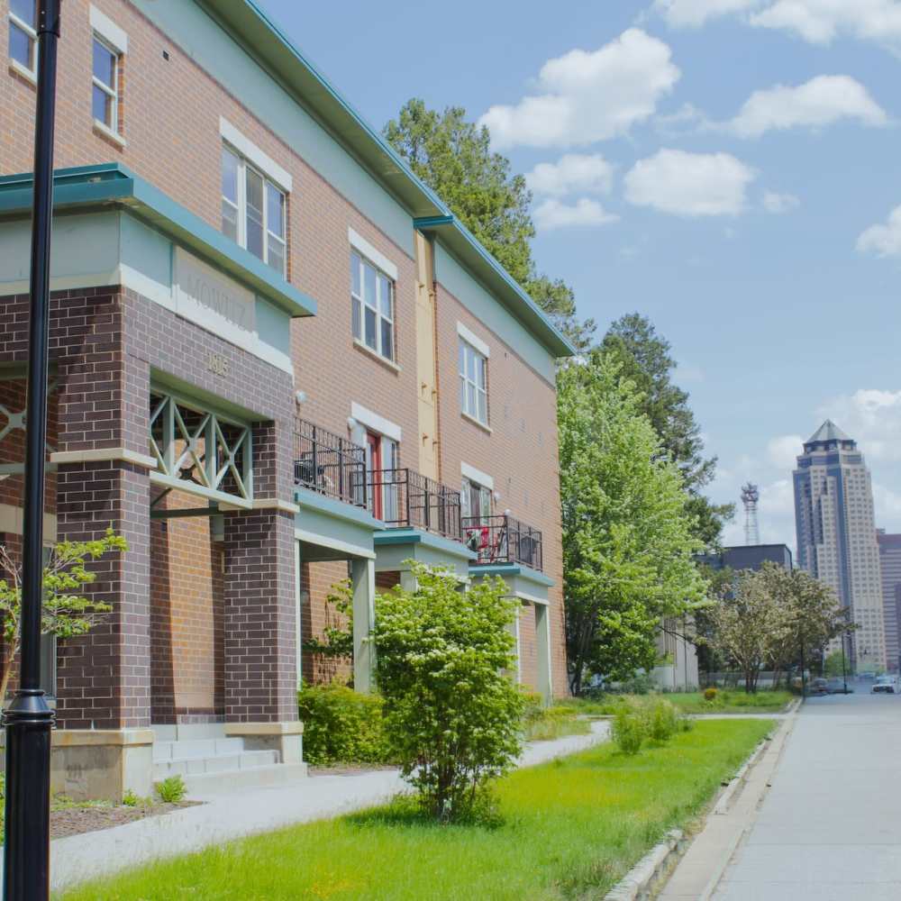 Downtown lifestyle at Stockbridge Apartments in Des Moines, Iowa
