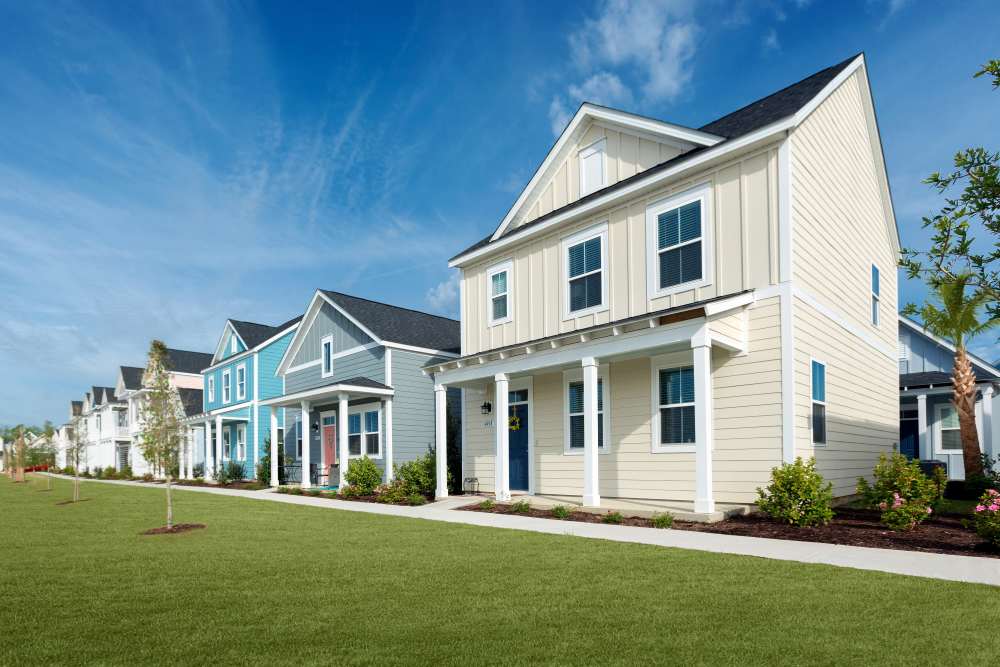 Vibrant entrance of the apartments at Seaglass Cottage in North Myrtle Beach, South Carolina