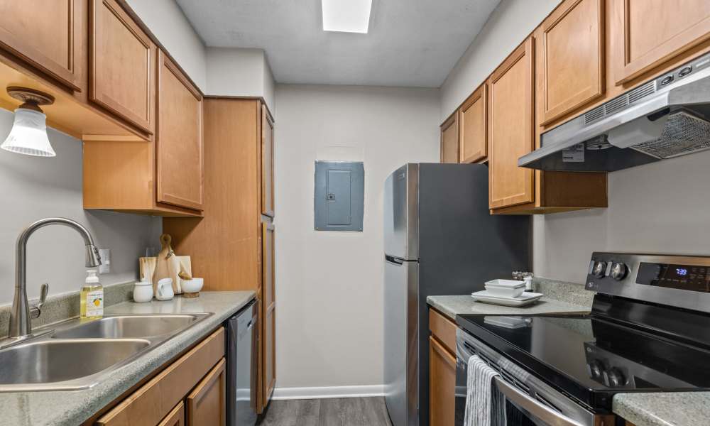 Kitchen with appliances at Commodore in Vicksburg, Mississippi