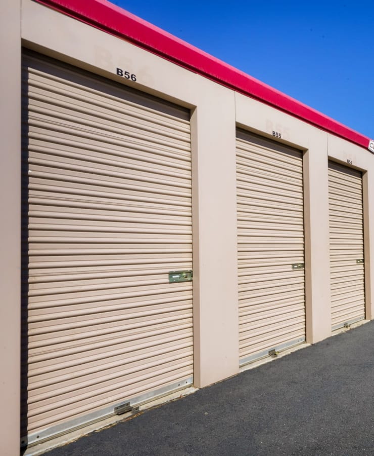 Large outdoor self storage units at StorQuest Self Storage in Los Banos, California