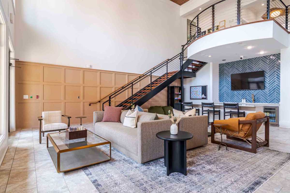 Living room area at Echo Ridge at Suwanee in Suwanee, Georgia