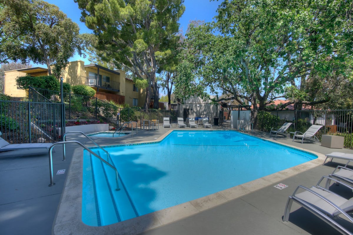 Swimming pool at Los Robles Apartments, Thousand Oaks, California