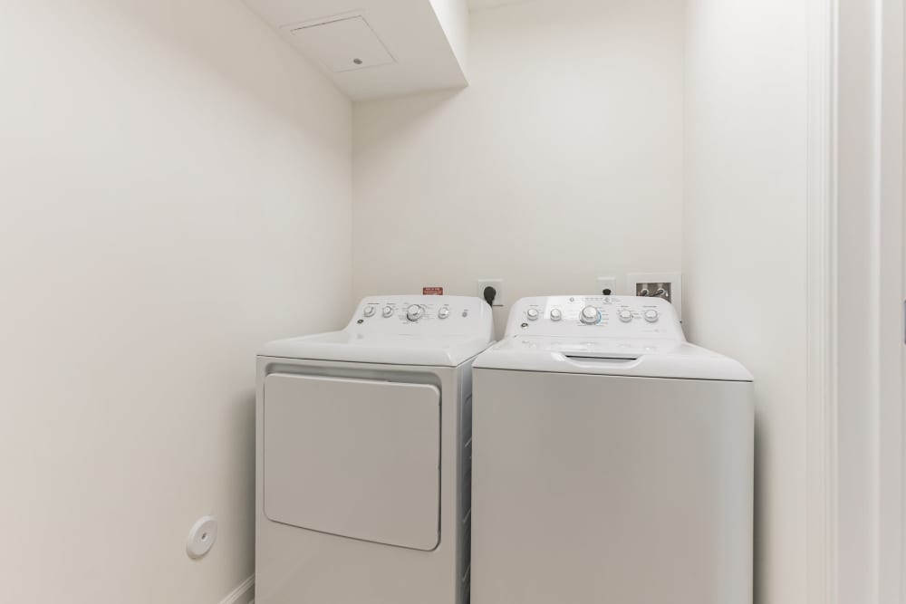 Washer and dryer at Robinson Overlook in Columbia, Maryland