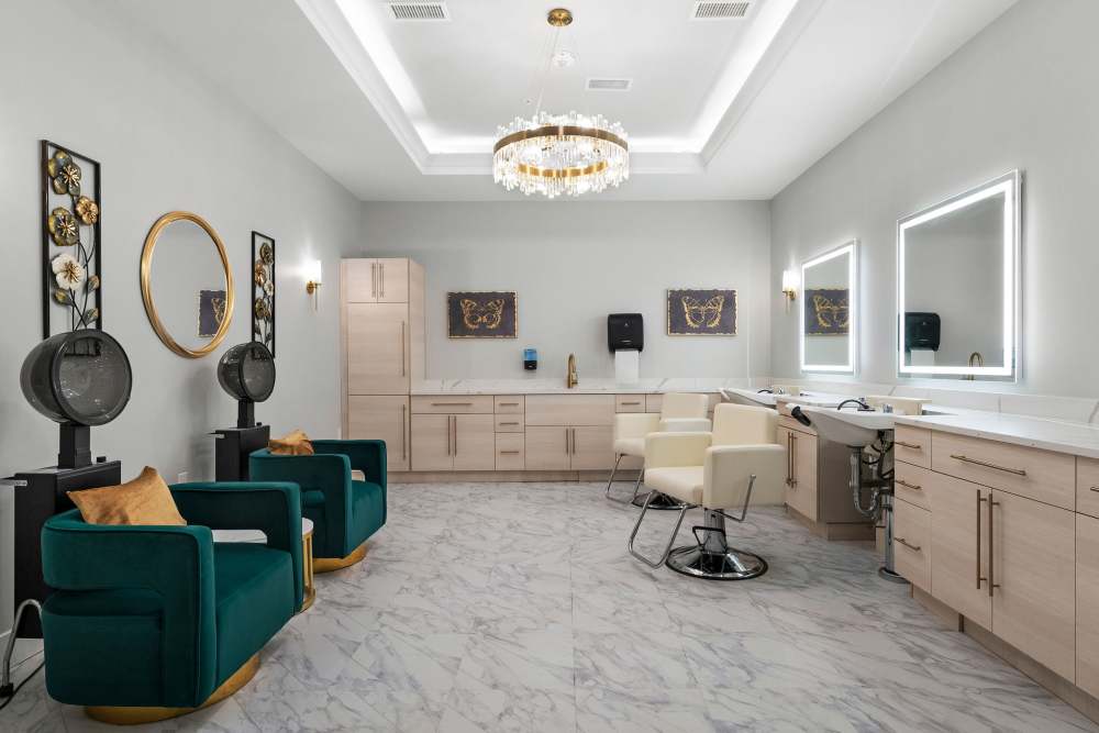 Community salon at The Barclay at Whiskey Road in Aiken, South Carolina