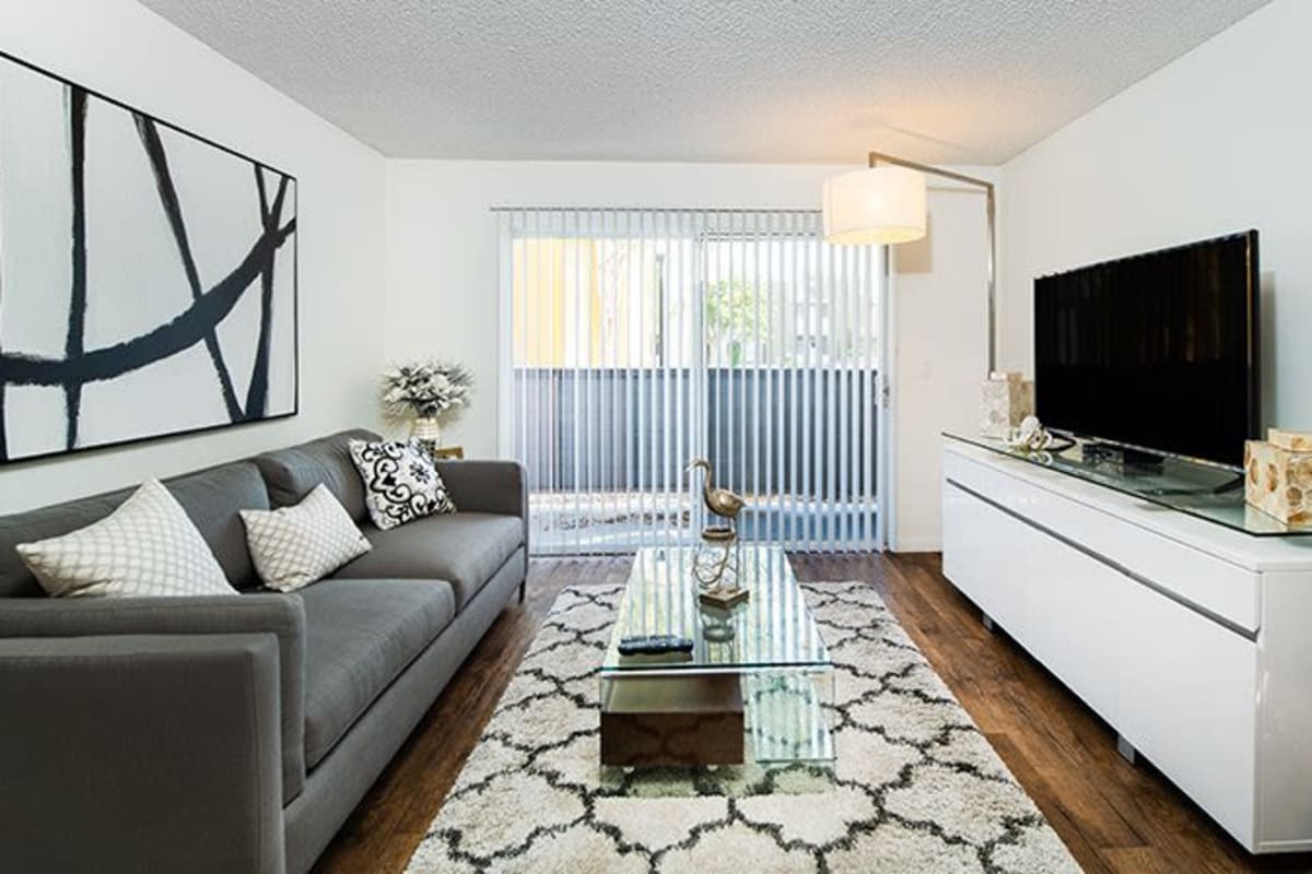 A spacious apartment at River Ranch, Simi Valley, California