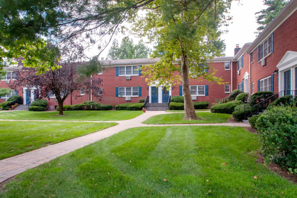 Lush greenery at Center Grove Village in Randolph, New Jersey