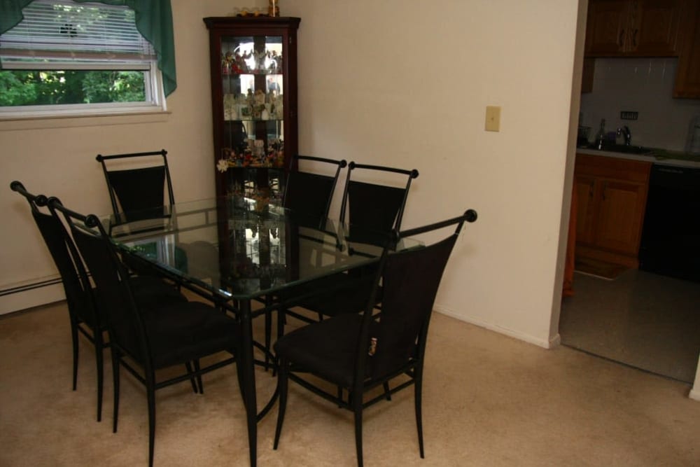 Dining room at Washington Heights in Washington, New Jersey