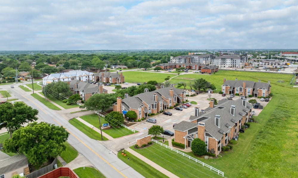Aerial shot of the community at Lake Meadows in Garland, Texas