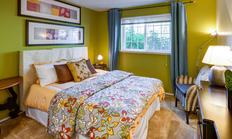 Floor plans at Walden Pond Apartments in Everett, WA