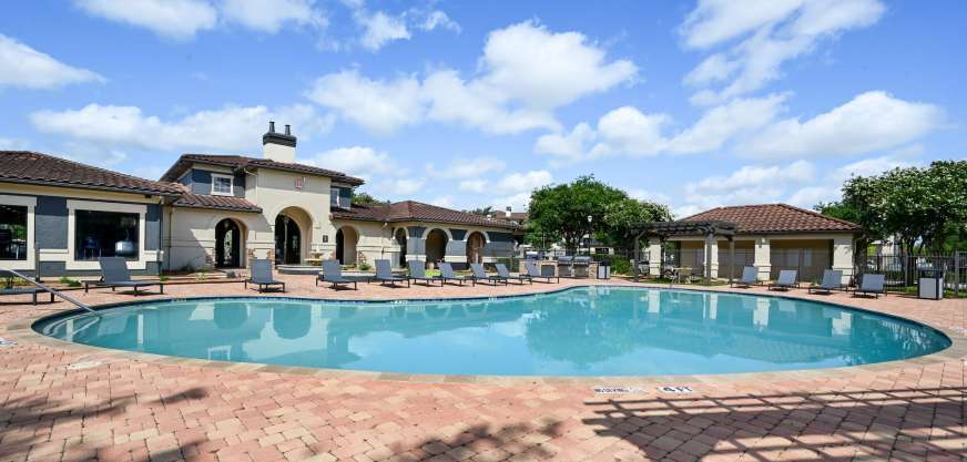 Pool at Vineyards (6 of 8)