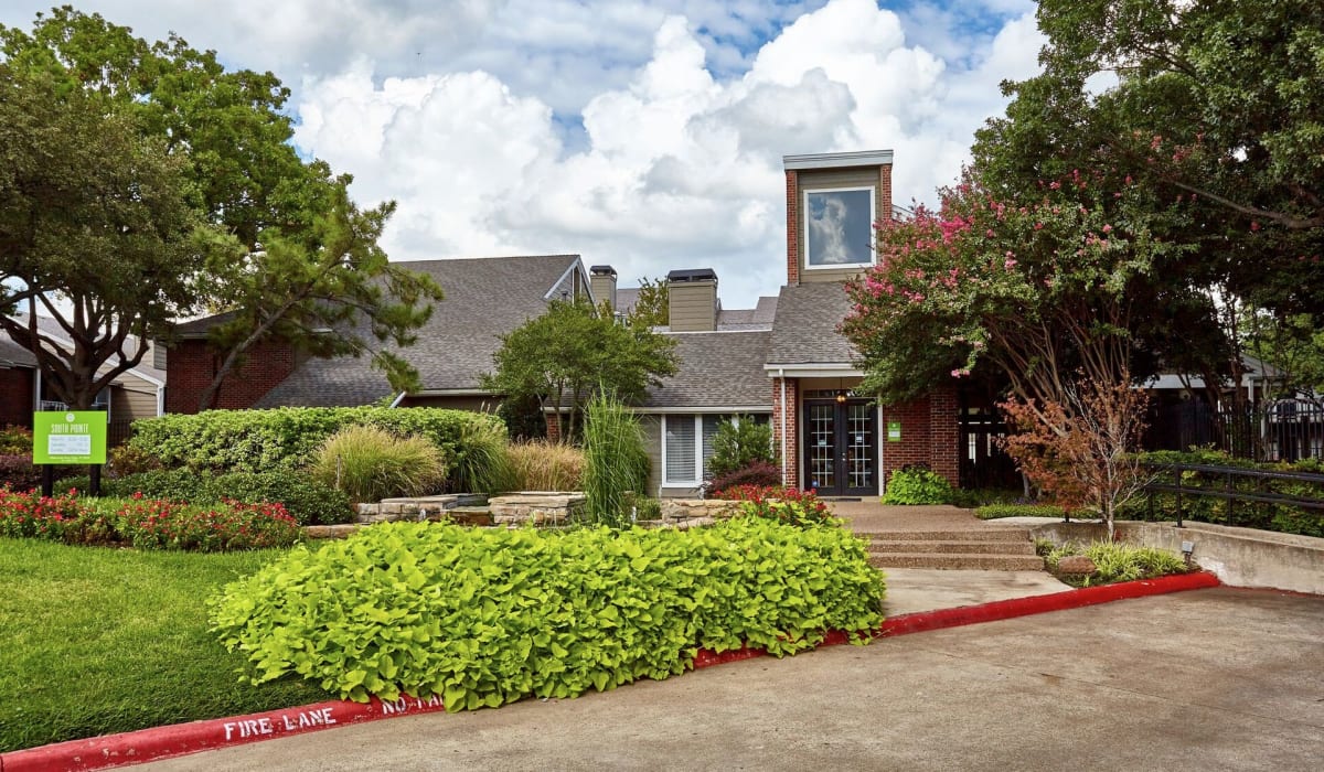 Apartment with property signage at South Pointe in Dallas,Texas