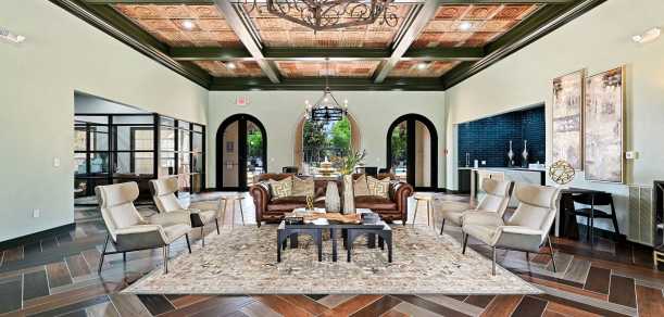 Lobby at Vineyards (3 of 6)