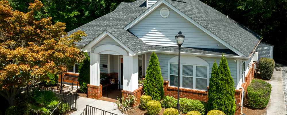 Exterior view of a clubhouse at Huntersville Commons in Huntersville, North Carolina