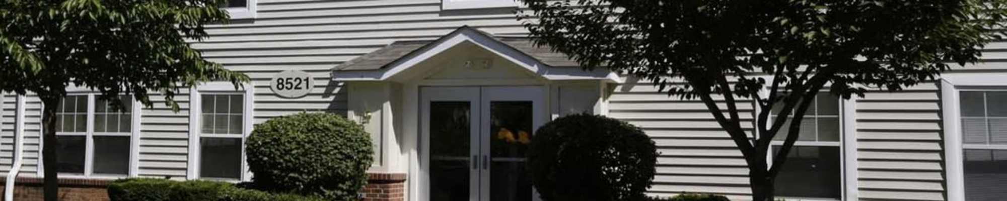 Exterior of the community Corrigan Square Apartments in Gaithersburg, Maryland
