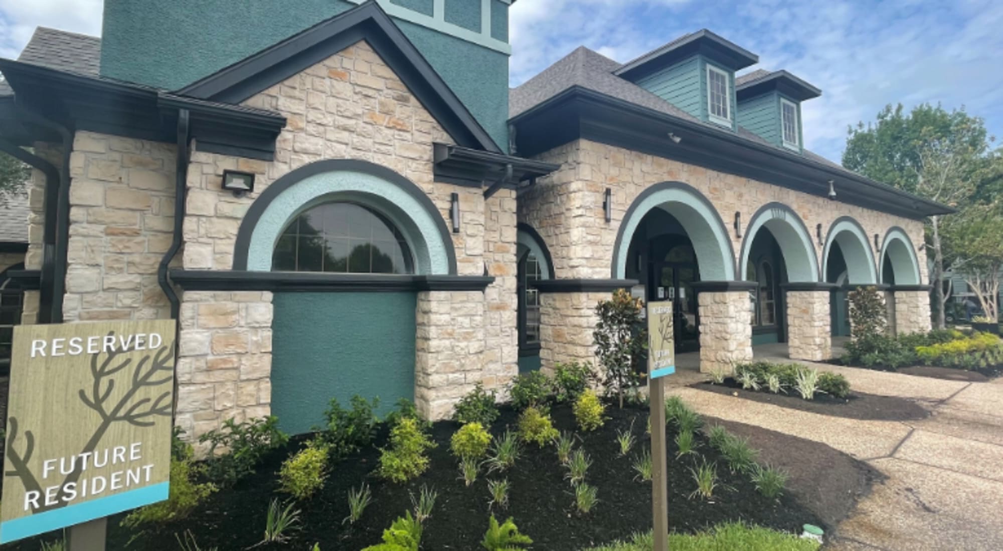 Exterior view of apartments at Legacy at Cypress in Cypress, Texas