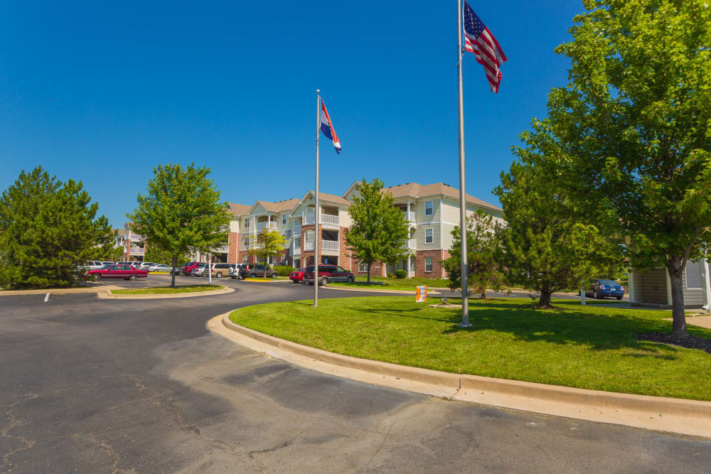 Pool and park area at North Oak Crossing in Kansas City, Missouri 