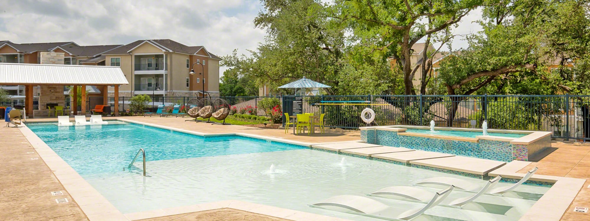 Creekside at Kenney's Fort apartments in Round Rock, Texas