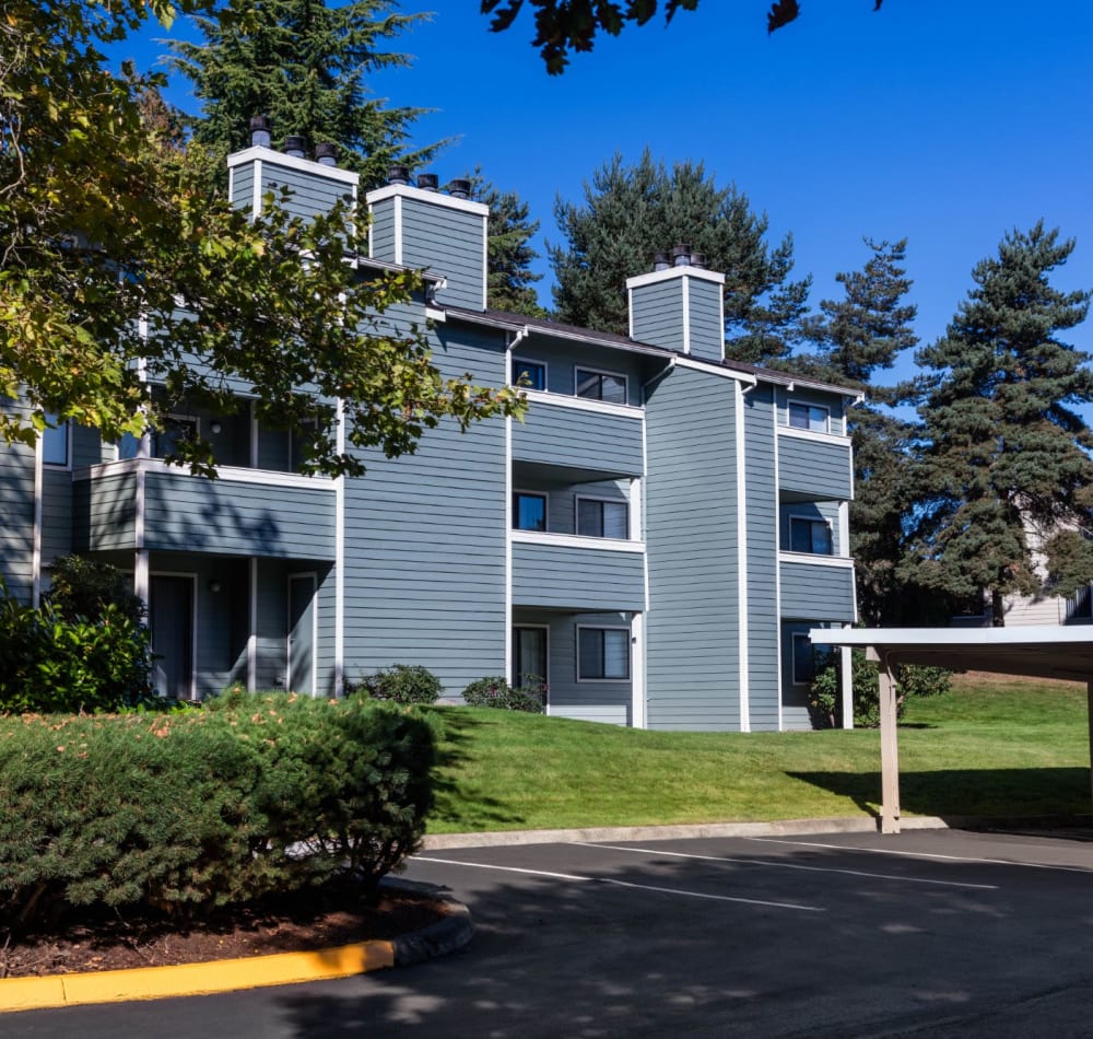 View of apartaments at Skyline Redmond in Redmond, Washington