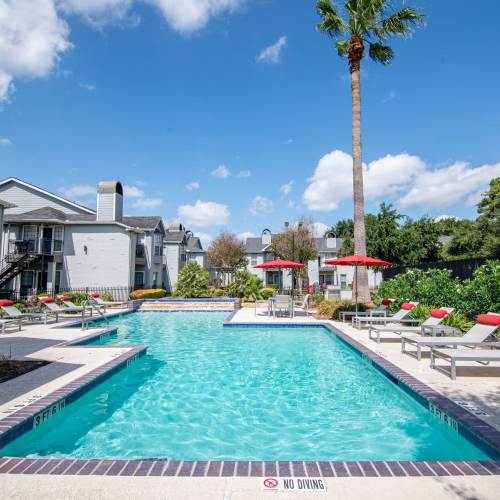 Amenities at Green Tree Place in Houston, Texas