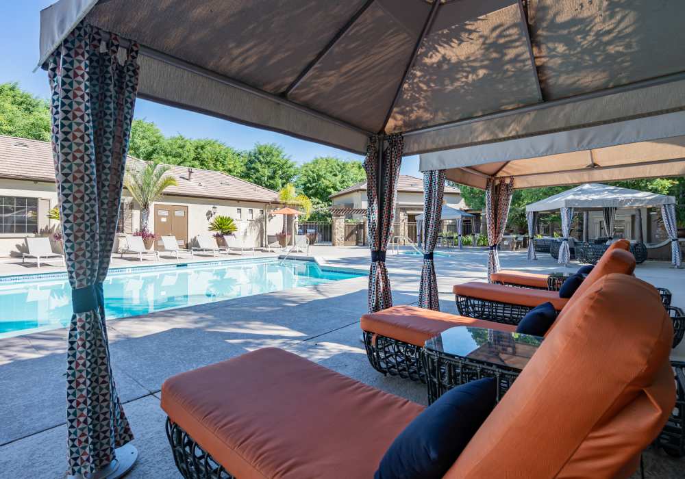 Lounge chairs at Links at Westridge in Valencia, California 