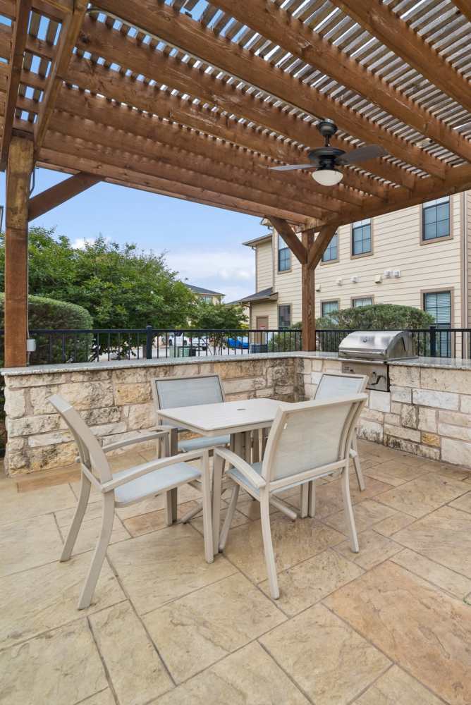 Apartment outdoor grilling station at Vistas at Red Creek in San Angelo, Texas