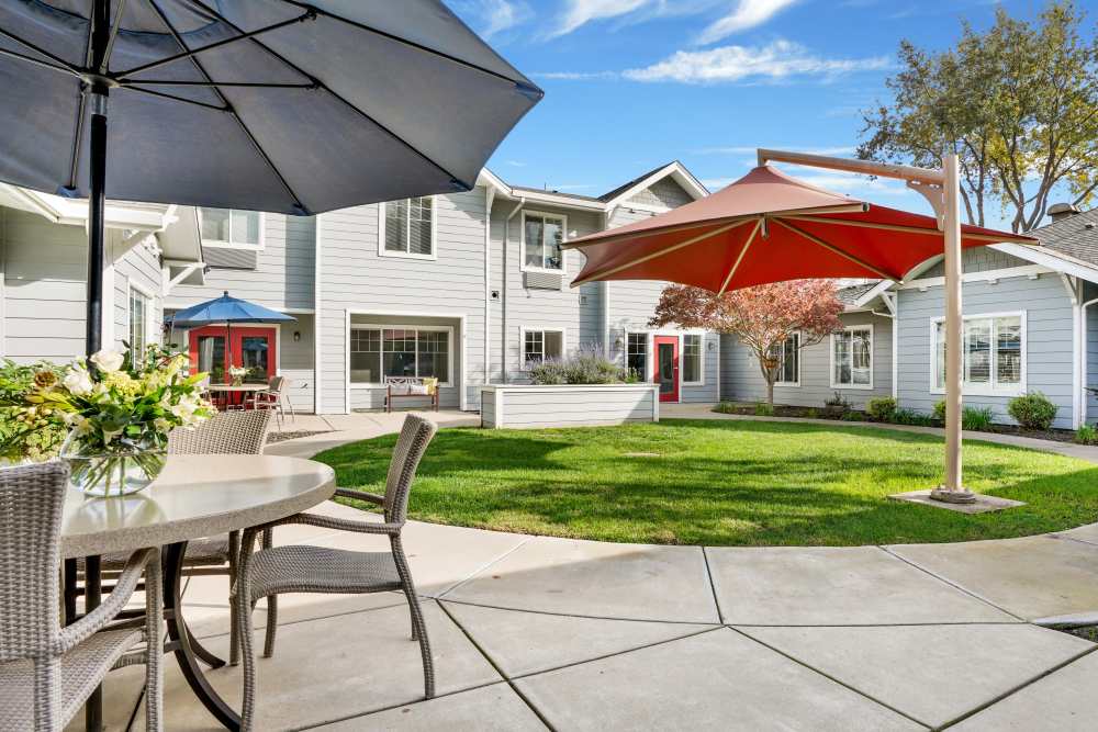 outside shot of the apartments at  The Commons at Union Ranch in Manteca, California