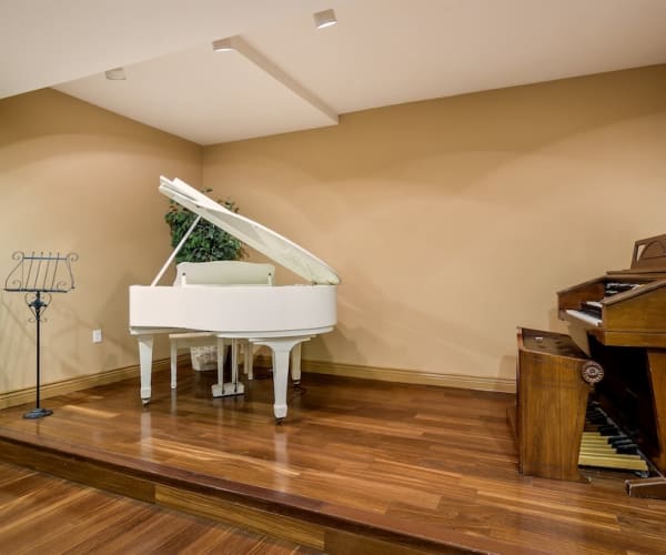 Piano at Pacifica Senior Living Santa Clarita in Newhall, California