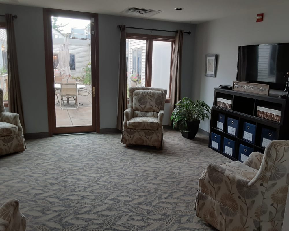 Spacious apartments are available at The Atrium in Rockford, Illinois.