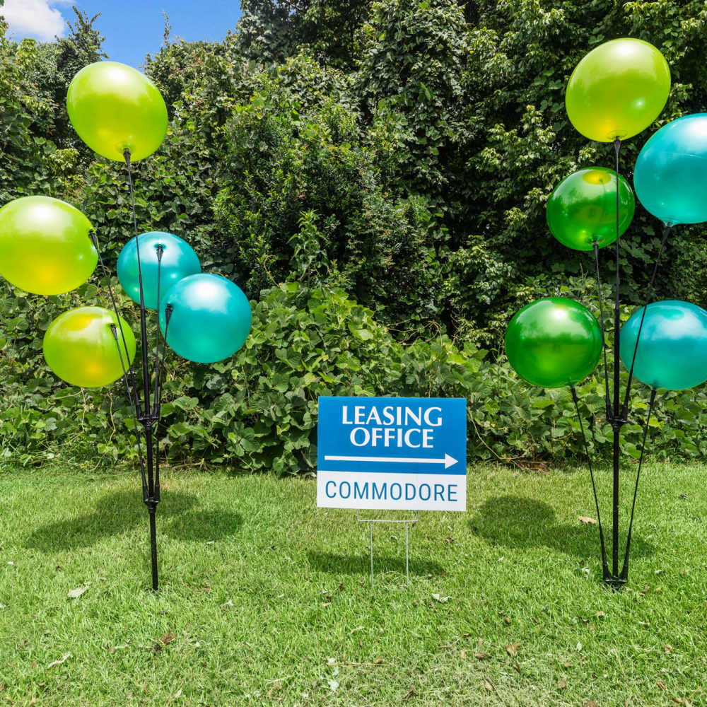 Exterior of a leasing office at Commodore in Vicksburg, Mississippi