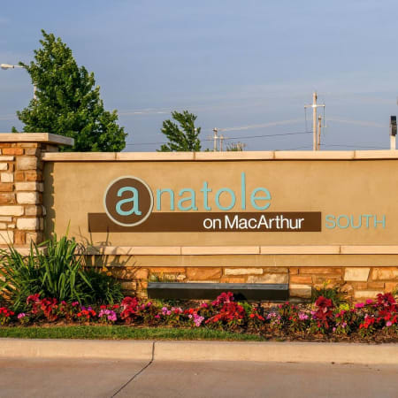 Main entrance to Anatole on MacArthur