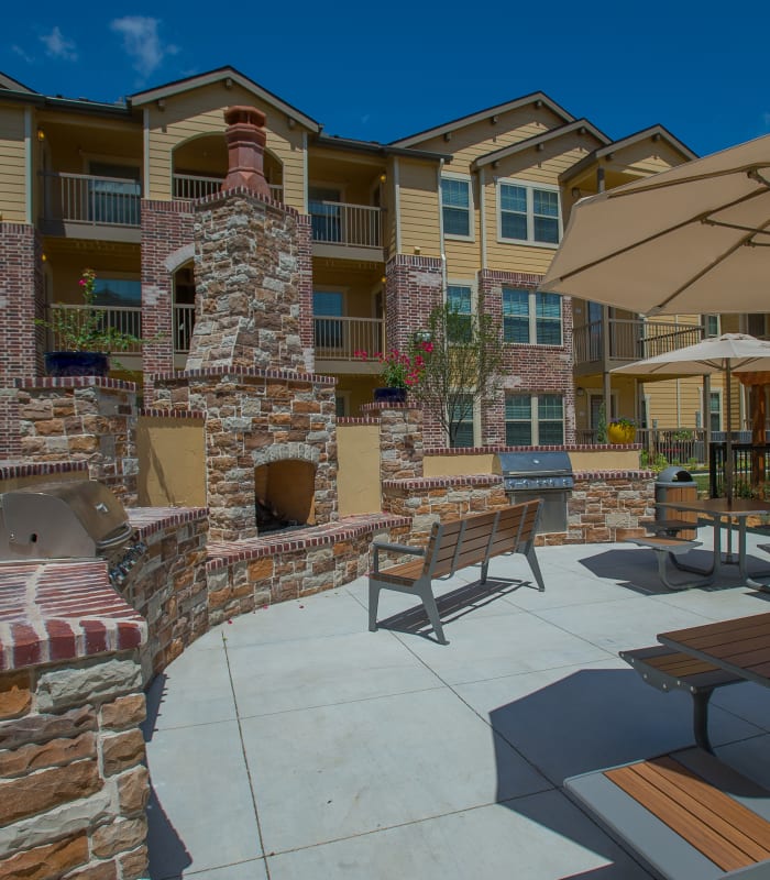 Large deck at Tuscany Ranch in Waco, Texas