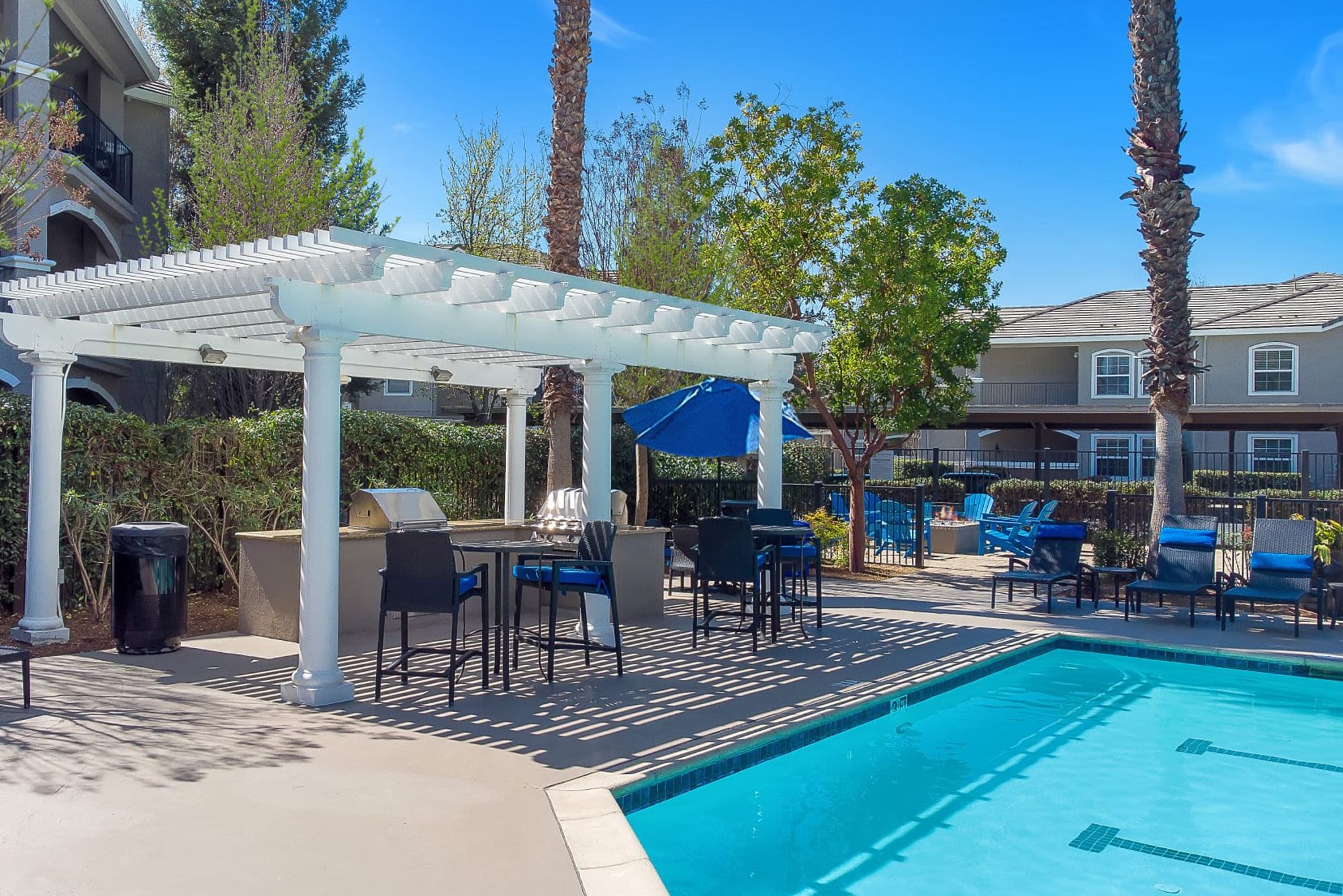 The BBQ in a shady area of Hawthorn Village Apartments in Napa, California