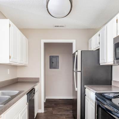 Kitchen at Galleria Park Apartments, Warner Robins, Georgia