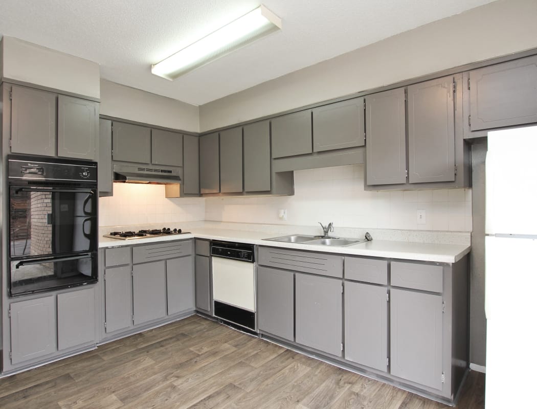 Luxury kitchen at Alturas Embry Hills in Doraville, Georgia