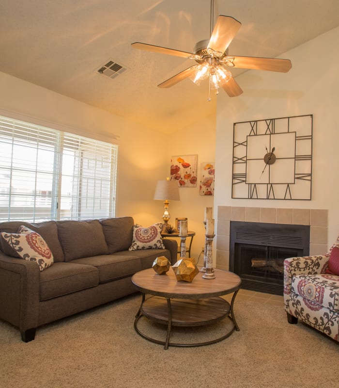 Carpeted living room at Chardonnay in Tulsa, Oklahoma