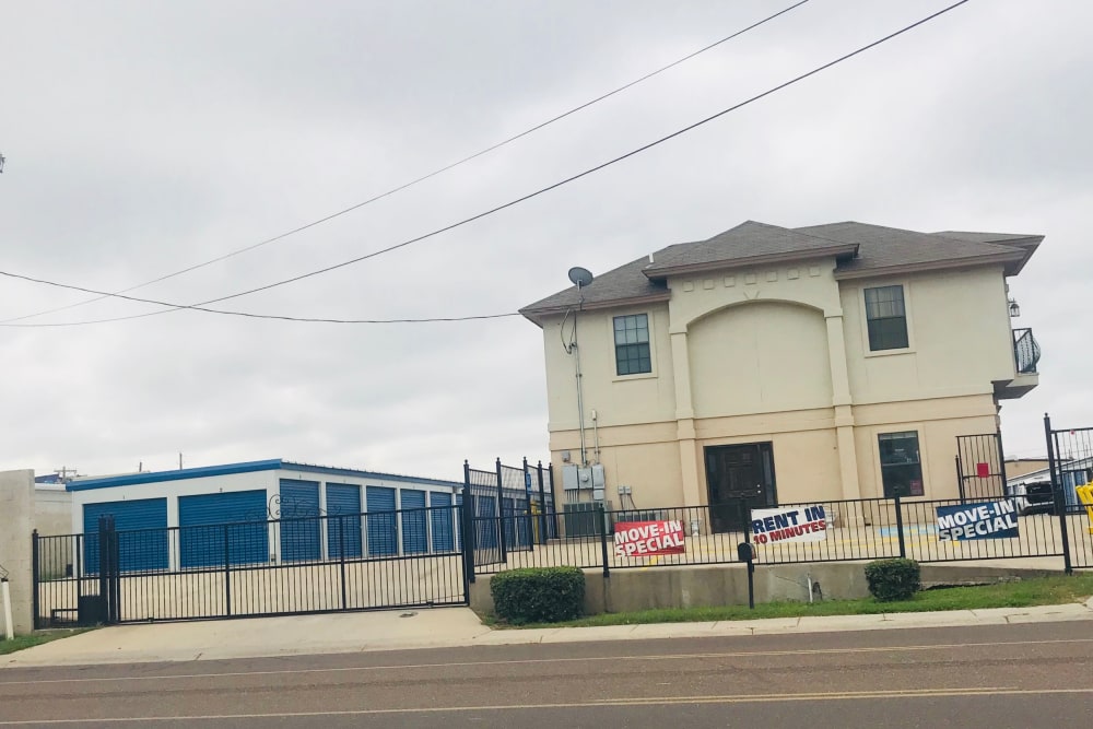Laredo, TX Storage Features Store It All Self Storage McPherson