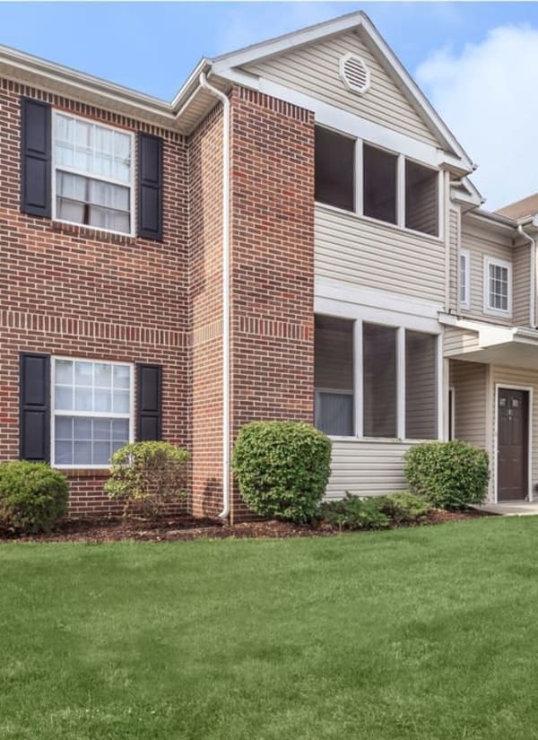 Grassy outdoor area at Echo Ridge Apartments in Indianapolis, Indiana