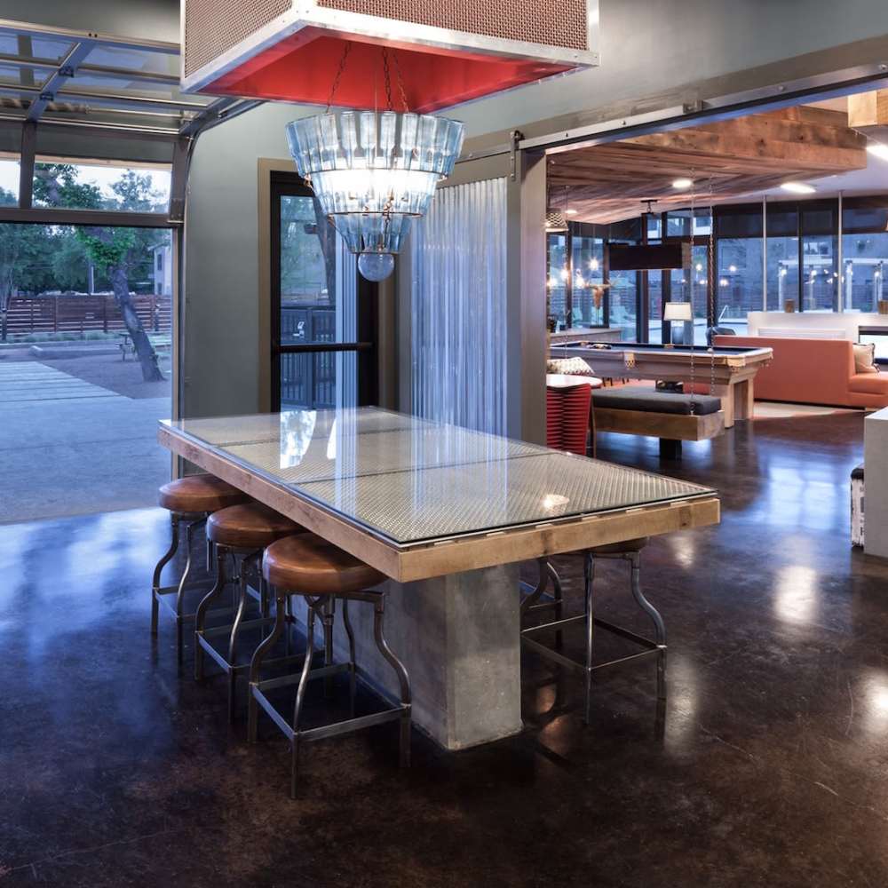 Resident clubhouse at Pike West Commerce in Dallas, Texas