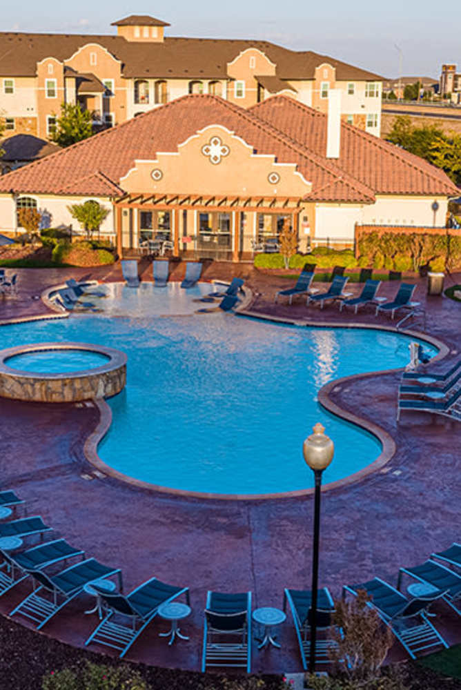 Community pool at Sunset Lodge in Odessa,Texas