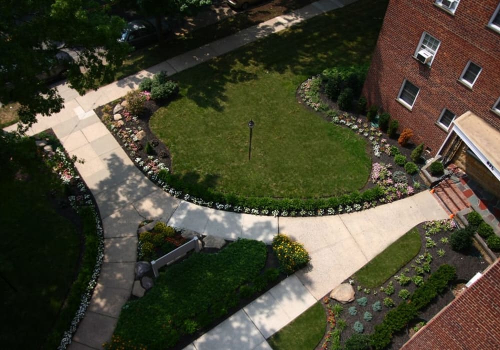 Aerial of greenery of Linden Arms with pool in Elizabeth, New Jersey