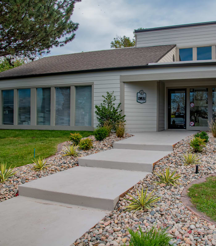 Exterior of Aspen Park Apartments in Wichita, Kansas