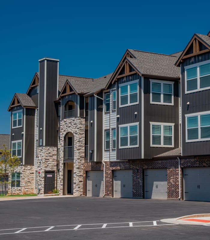 Exterior to Stonehorse Crossing Apartments in Oklahoma City, Oklahoma