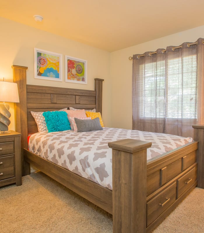 Spacious carpeted bedroom at Chardonnay in Tulsa, Oklahoma