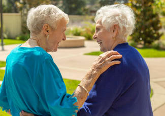 Resident and daughter at Mount Pleasant senior living