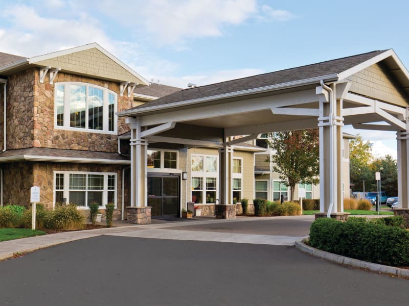 Sunny entryway at Meadowlark Senior Living in Lebanon, Oregon.