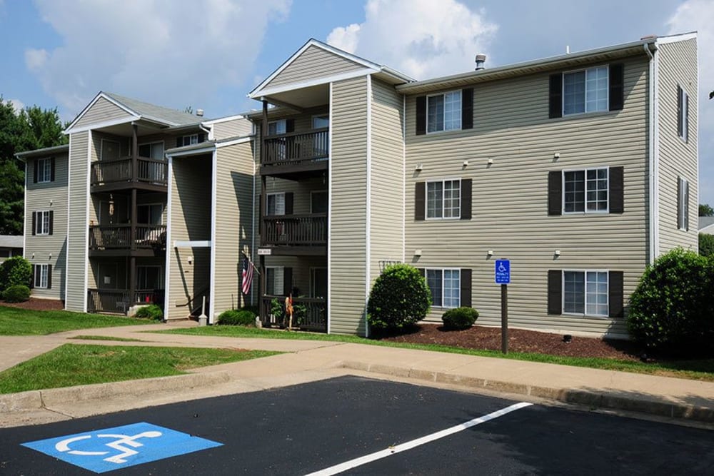 Photos of Our Apartments in Winchester Peppertree Apartments